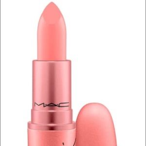 Nicki Manaj MAC lipstick